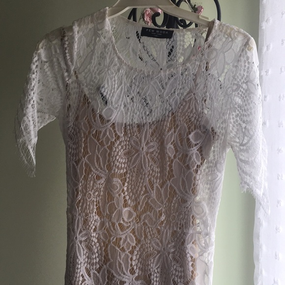Few Moda crochet scalloped Lace dress - Picture 3 of 8